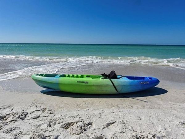 Rare Beachfront Vacation Home 10 Guests in Treasure Island