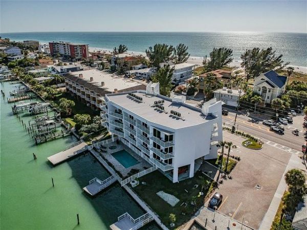 Bay & Gulf View Two Bedroom Rental Condo in Treasure Island