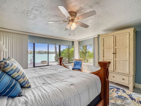 Treasure Island Home 1011660