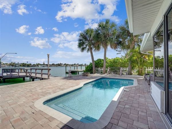 Treasure Island Home 1011660