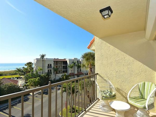 Treasure Island Lovely 2 Bedroom Getaway