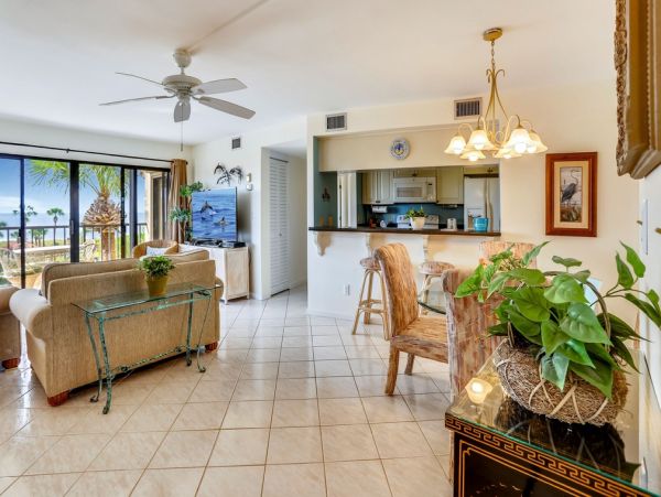 Treasure Island Lovely 2 Bedroom Getaway