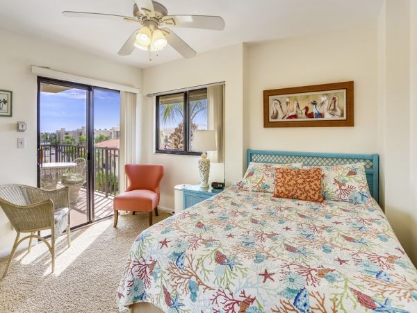 Treasure Island Lovely 2 Bedroom Getaway