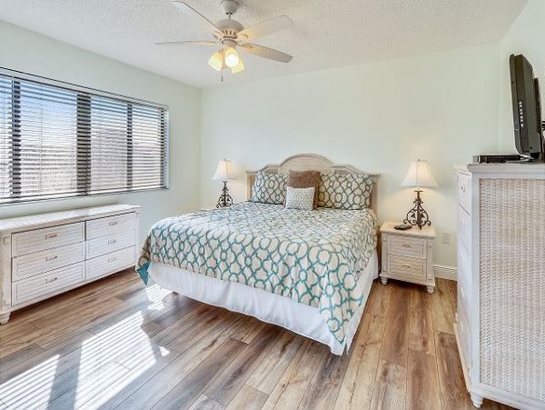 Treasure Island Condo 1011665