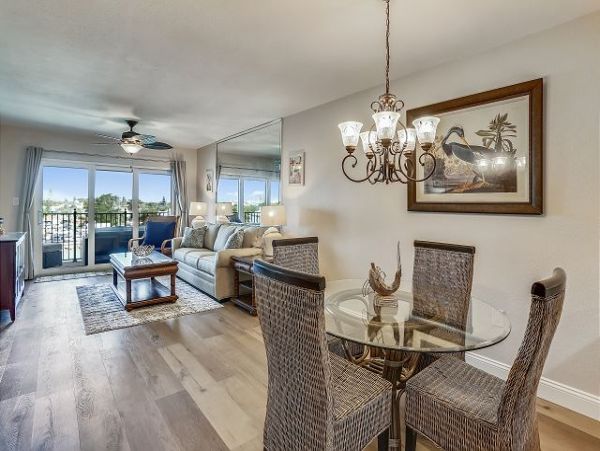 Treasure Island Beachfront Condo Luxury Oceanfront Vacation Rental with Pool & Bay Views