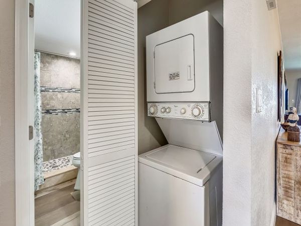 Treasure Island Beachfront Condo Luxury Oceanfront Vacation Rental with Pool & Bay Views