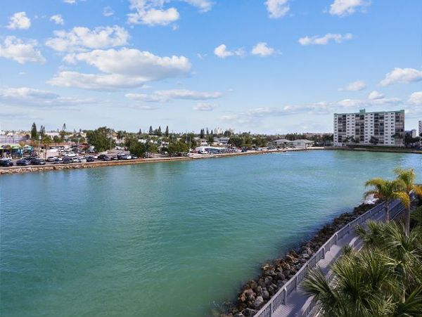 Treasure Island Beachfront Condo Luxury Oceanfront Vacation Rental with Pool & Bay Views
