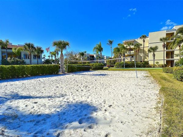 Treasure Island Beachfront Condo Luxury Oceanfront Vacation Rental with Pool & Bay Views