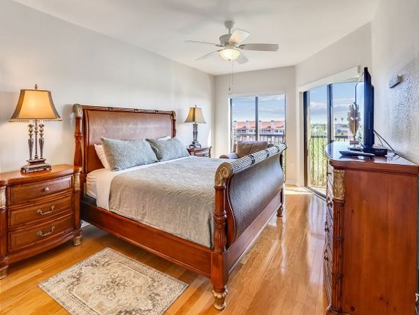 Treasure Island Condo 1011676