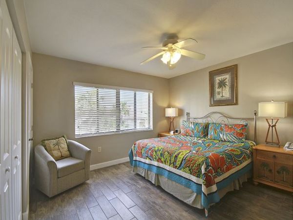Treasure Island Condo 1011682