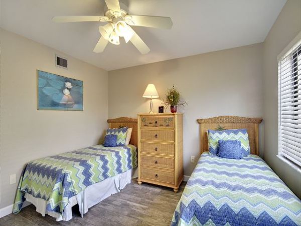 Treasure Island Condo 1011682
