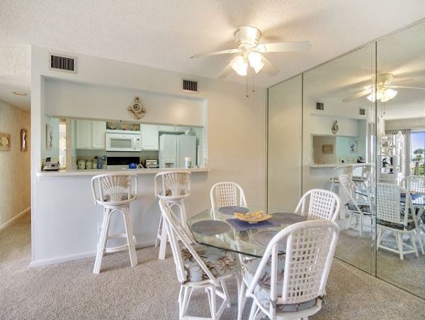 Treasure Island Vacation Condo Beach, Pool Great Location