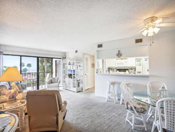 Treasure Island Vacation Condo Beach, Pool Great Location