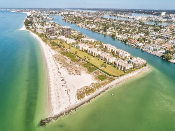Treasure Island Vacation Condo Beach, Pool Great Location
