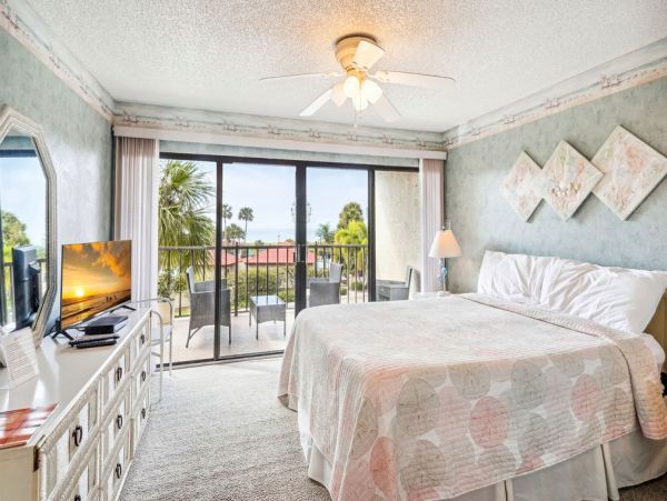Treasure Island Vacation Condo Beach, Pool Great Location