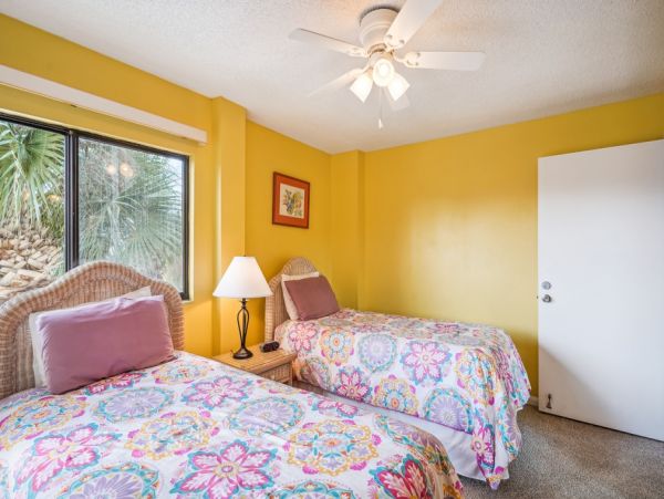Treasure Island Vacation Condo Beach, Pool Great Location