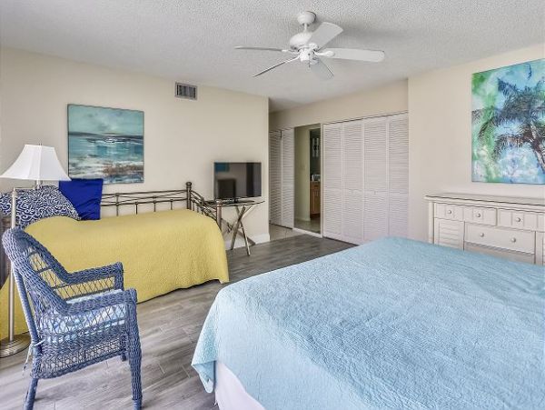 Treasure Island Condo 1011686