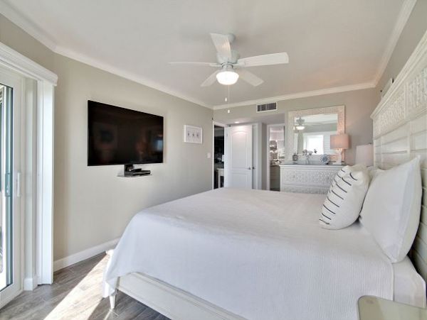 Top Floor Gulf Front Condo in Treasure Island