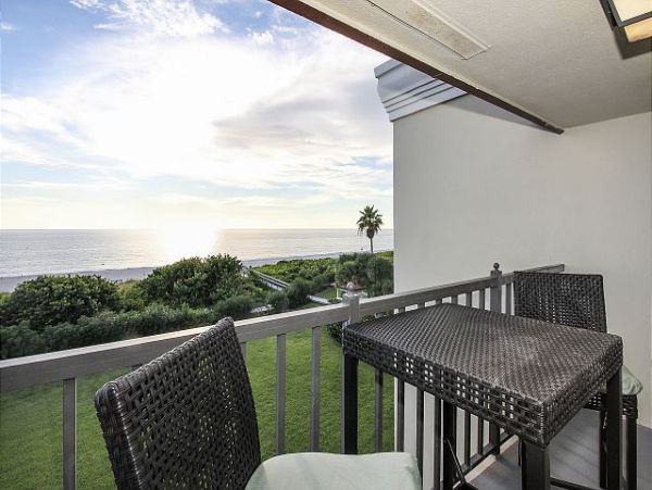 Top Floor Gulf Front Condo in Treasure Island