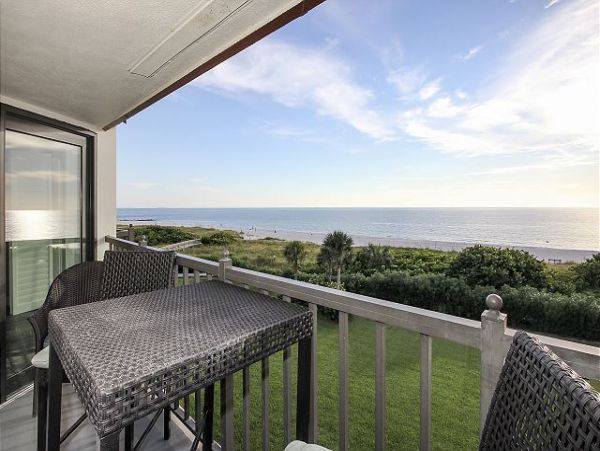 Top Floor Gulf Front Condo in Treasure Island