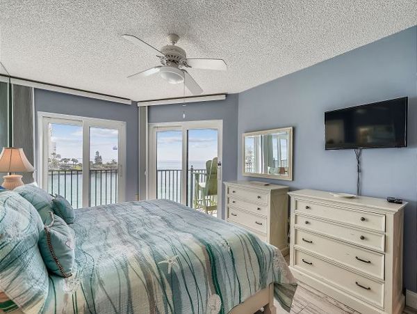 Treasure Island Condo 1011693