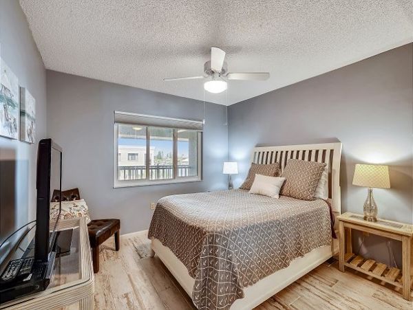 Treasure Island Condo 1011693