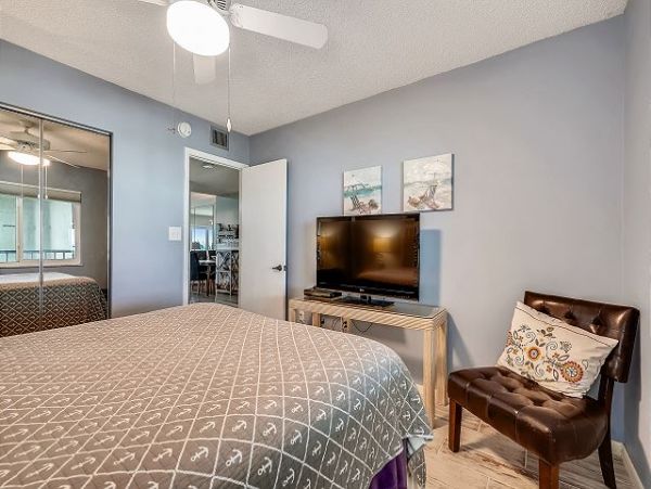 Treasure Island Condo 1011693