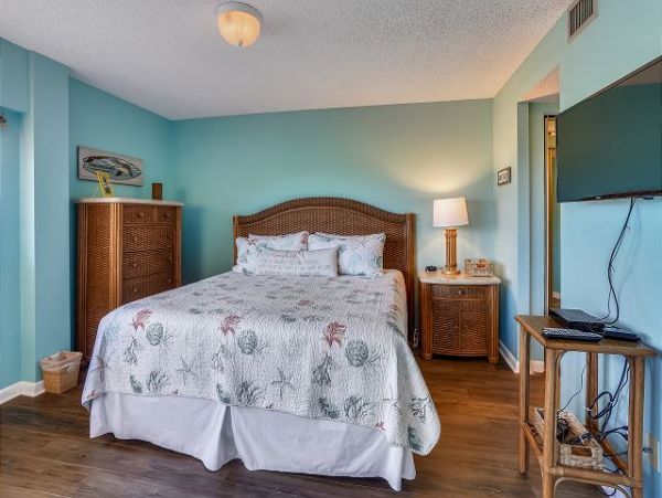Treasure Island Condo 1011694