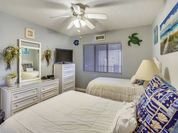 Treasure Island Condo 1011695