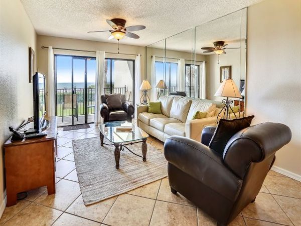 Updated Modern Treasure Island Vacation Rental