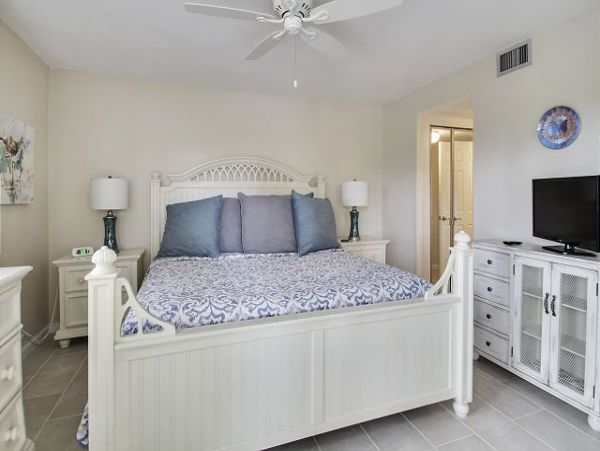 Treasure Island Condo 1011700