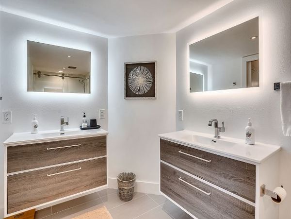 Lovely Beachside Vacation Condo NEW ARRIVAL