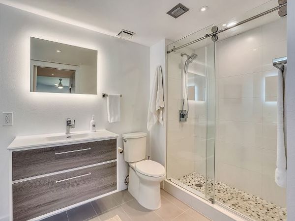 Lovely Beachside Vacation Condo NEW ARRIVAL