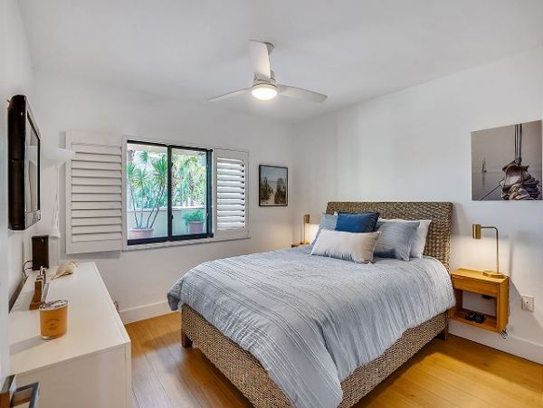 Lovely Beachside Vacation Condo NEW ARRIVAL
