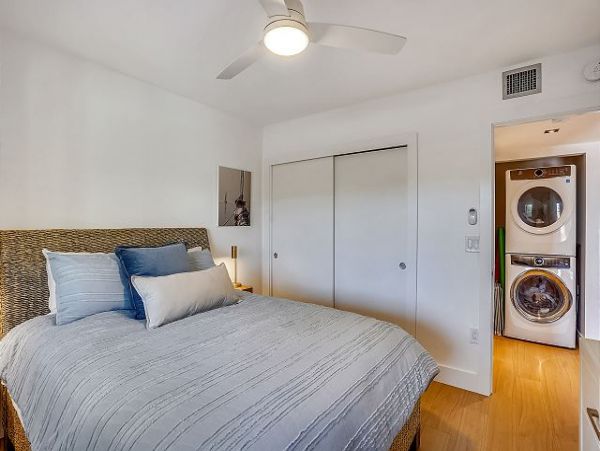Lovely Beachside Vacation Condo NEW ARRIVAL