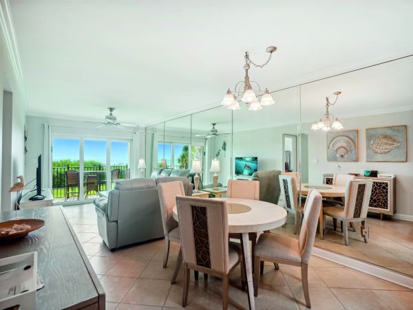 Stunning Waterfront Two Bedroom Condo in Treasure Island