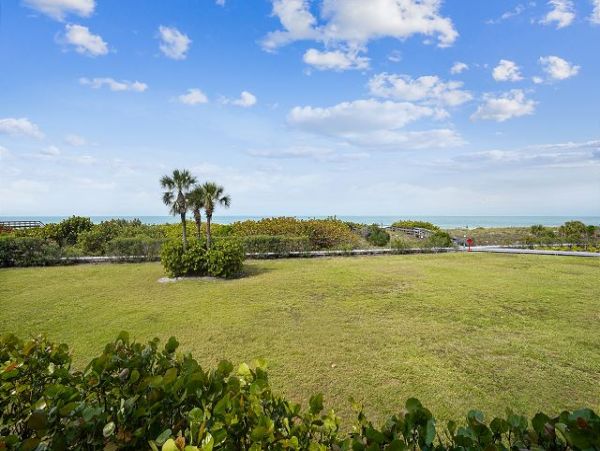 Treasure Island Exceptional Two Bedroom Beachfront Condo