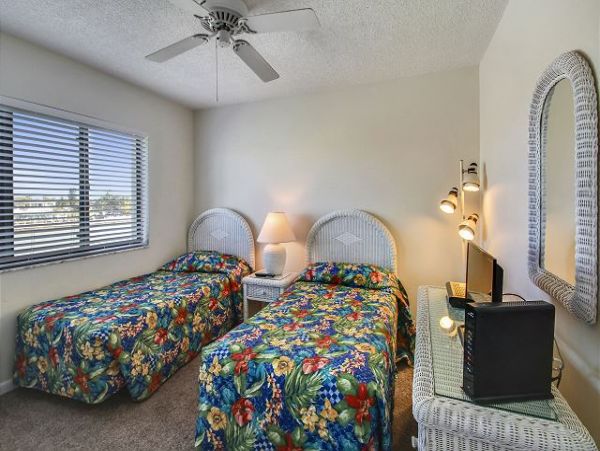 Treasure Island Condo 1011712