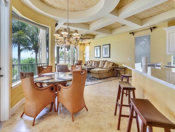 On Beach Treasure Island Vacation Home