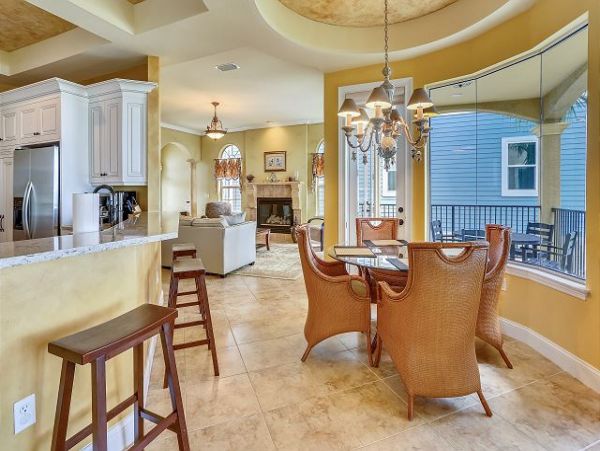On Beach Treasure Island Vacation Home