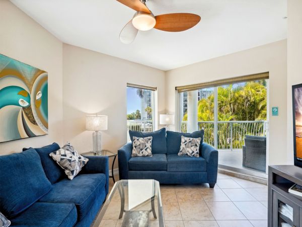 Lovely Condo Across the Street from the Warm Sand