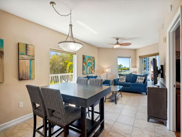 Lovely Condo Across the Street from the Warm Sand