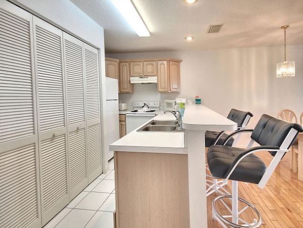 Treasure Island Condo 1011721