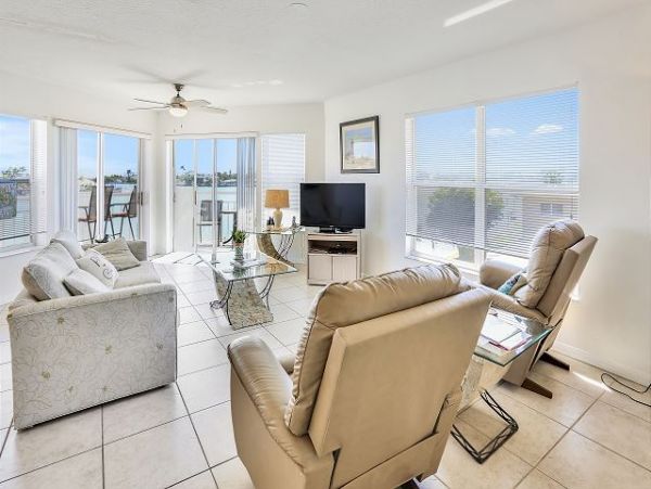 Treasure Island Condo 1011726