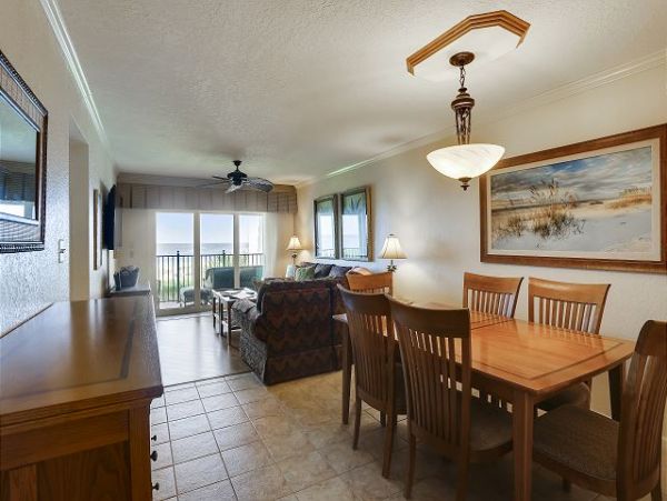 Treasure Island Lovely Condo Surrounded By Water