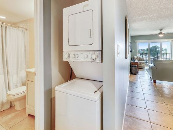 2 Bedroom Condo with easy access to the Bay & Beach