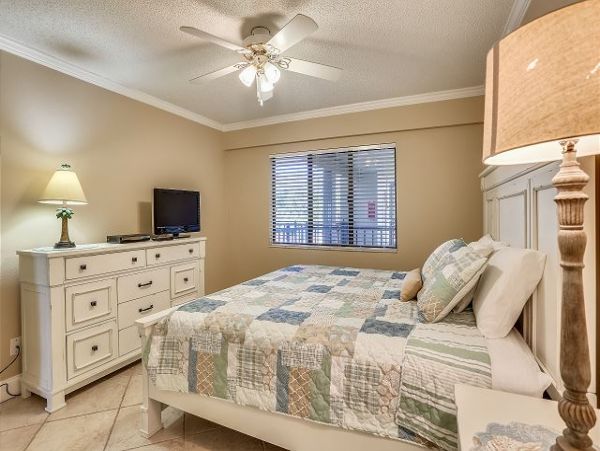 Treasure Island Condo 1011732