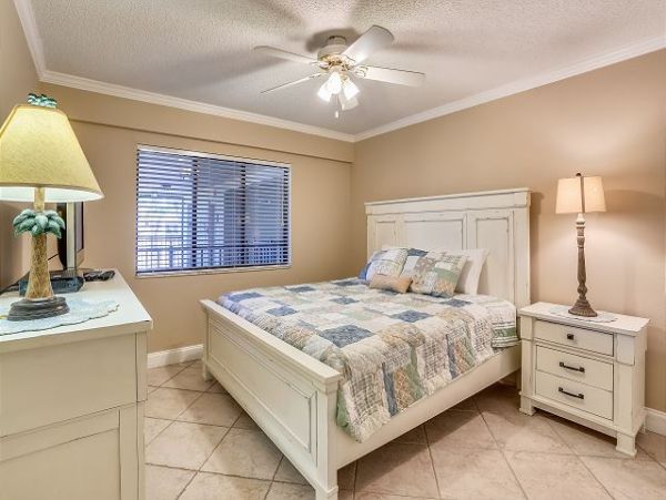 Treasure Island Condo 1011732
