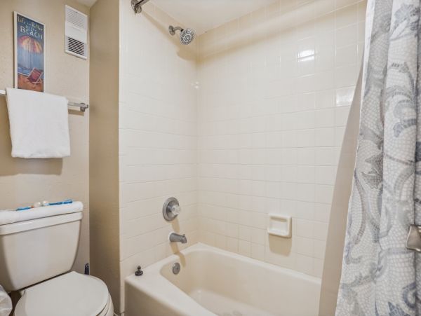 Beachfront Condo with Gulf Views and Resort Amenities on Treasure Island