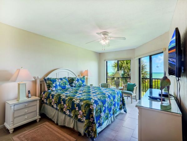 Beachfront Condo with Gulf Views and Resort Amenities on Treasure Island